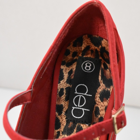 Red Pumps - Picture 5 of 5